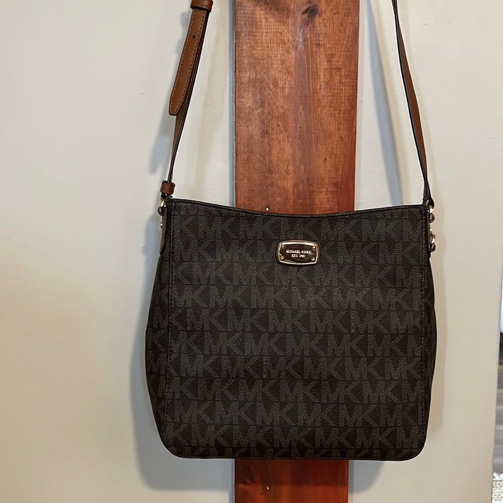 MICHAEL KORS Logo Crossbody Bag- Brown